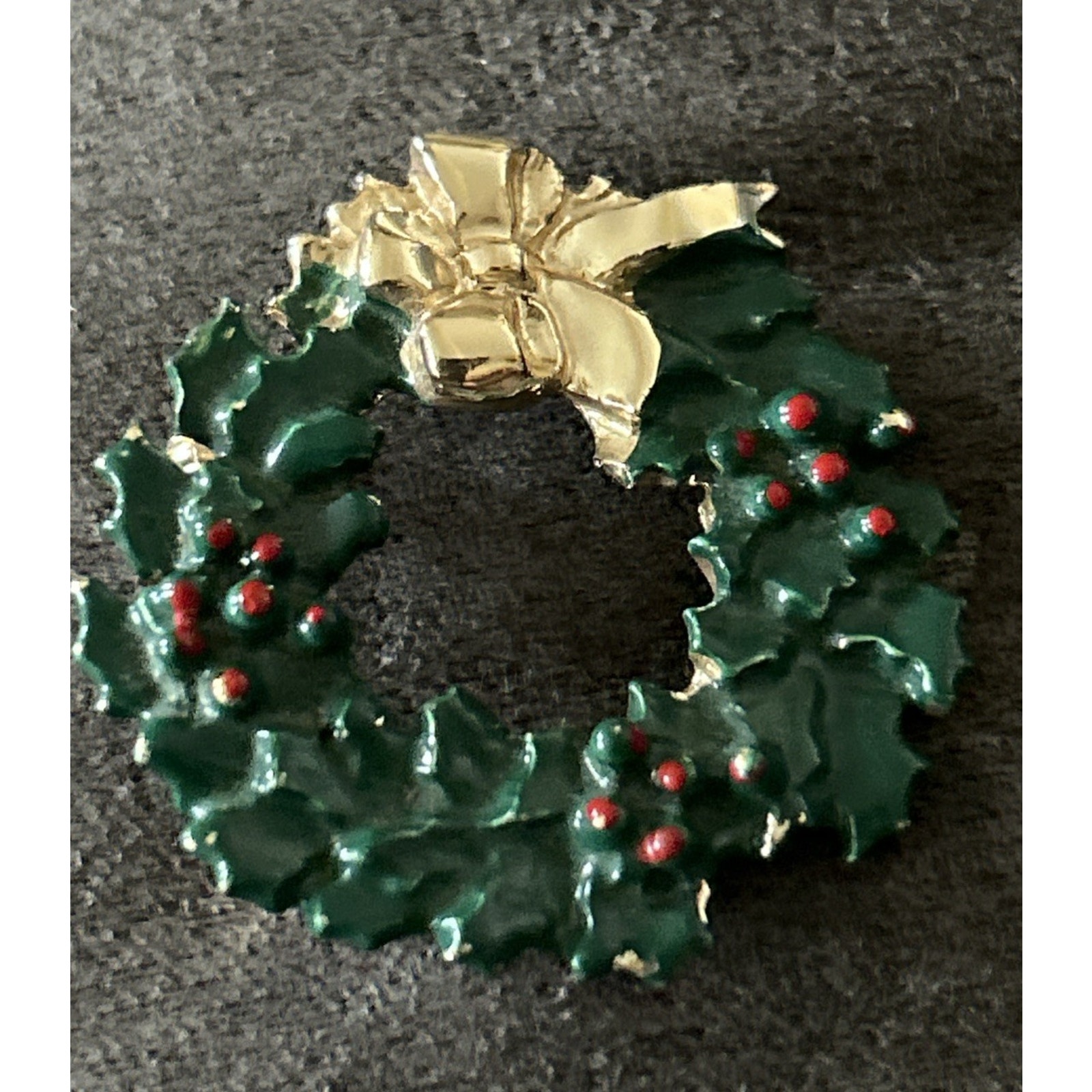 Vintage Signed Dodds Christmas Brooch Wreath Green Gold Tone